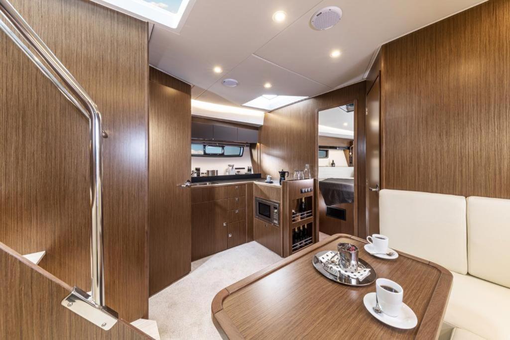 Royal Art H Spaccanapoli, By Clapa Group Екстер'єр фото