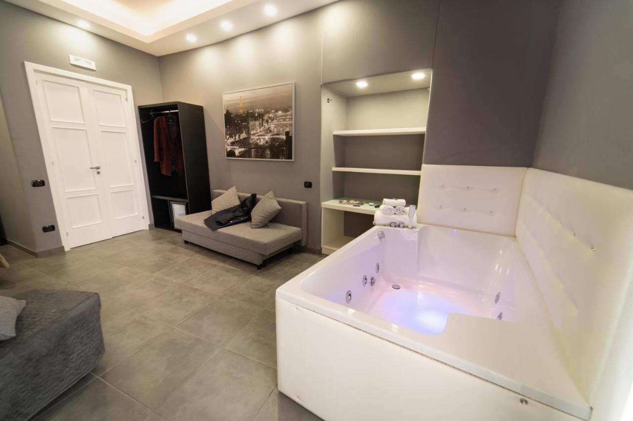 Royal Art H Spaccanapoli, By Clapa Group Екстер'єр фото